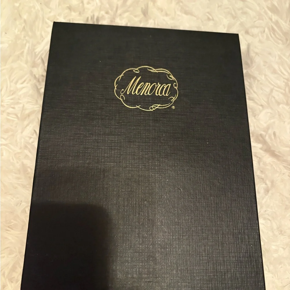 Black Pearl Vintage Cameo Clasp Necklace - Picture 7 of 7